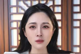 男子偷彩票中奖被抓，警方：中的越多，罚的也越多！ #彩票 #刮刮乐 #偷盗 #小月说 #抖音热评视频封面