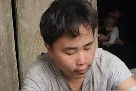 小凯和叔叔伤心欲绝，离开了已经被焚毁的小屋，重新寻找避难之所 #农村生活 #越南孤儿 #记录真实生活 #内容启发搜索视频封面