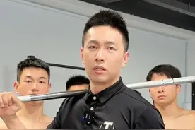 小毛睿认为硬拉练腿，高手都知道硬拉有多好 #健身干货 #硬拉 #练腿 #训练日常 #高手都在评论区视频封面