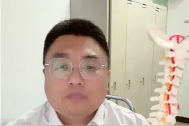 胸椎问题不可小视，这些症状你中招了吗？ 胸椎问题不可小视，这些症状你中招了吗？#抖出健康知识宝藏 #2024抖音生活记忆 #抖音知识年终大赏 #医学知识科普 #医生日常视频封面