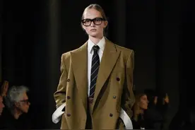 【2025春夏巴黎时装周】Saint Laurent秀场 Saint Laurent |视频封面
