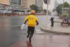 "跑"外卖没有成本，全是利润 #外卖 #外卖小哥视频封面