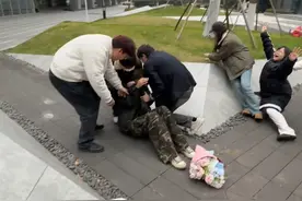 情人节凑热闹也不行？！#情人节我将这样路过情侣 #周公谨视频封面