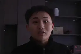 家装修到一半 装修公司竞“跑路”？“人找不到 钱也要不回来”，业主：会通过法律途径解决！#装修 #河南dou知道 #社会百态 #都市接到办视频封面