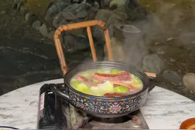 岁月凝香，腊肉入馔。 #农村美食记录生活 #抖音美食推荐官 #我的乡村生活视频封面