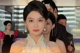 #山东16市主持人在山东春晚聚齐了  山东16市主持人齐聚一堂，用方言喊出家乡独特的美食美景，在外的山东孩子想家了吗？记得大年二十八，看山东春晚！ #2025山东春晚第一波阵容官宣  #山东春晚视频封面