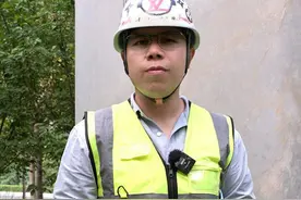 这个《钢结构工程量计算表》不仅根据计算步骤列好了表格，而且通过下拉菜单就能选择对应构件，构件后面还自带单重信息，即便是造价新手也快速计算工程量！来一份！
#建筑行业 #建筑工程 #工程造价 #工程人视频封面