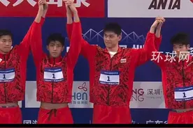 最强阵容炸场！4x200米自由泳接力决赛“孙杨，把棒交给潘展乐！”中国游泳的传承此刻具象化视频封面