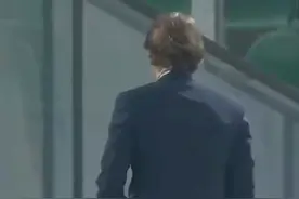 悲情意大利！蓝衣军团0比1爆冷负于北马其顿无缘2022卡塔尔世界杯！#意大利无缘卡塔尔世界杯 （编辑：风）视频封面