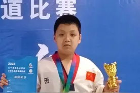 沈阳急寻：12岁男孩失联，穿蓝色带蜘蛛侠短袖T恤，戴黑红相间头盔，骑红色山地车图片