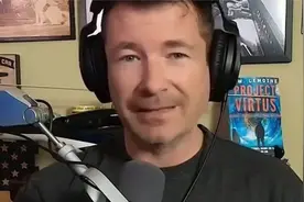 美国飞行员 看完印巴空战后的反应！视频封面