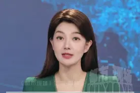 苏超宿迁队员进球后致敬若塔，全场球迷鼓掌。#苏超张栋致敬若塔#苏超#若塔去世