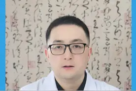 肩膀一高一低 问题大吗？ #健康科普 #肩膀 #脊柱侧弯 #小学生视频封面
