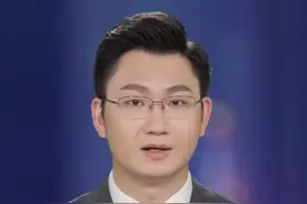 巴基斯坦已正式启动代号为“铜墙铁壁”的军事行动，战机进入印度领空，总台记者从巴基斯坦军方消息人士处获悉，当地时间5月10日，一架印度空军战斗机在巴基斯坦旁遮普省锡亚尔科特（Sialkot）附近地区被击落。印度飞行员被俘虏。目前印度官方暂未证实此消息。@主持人杨淇视频封面