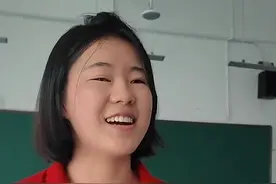 “小小的桂梅脾气暴……”张桂梅的小舍友一唱起这首她改编的歌，张桂梅就撵着她跑。她们的故事还有很多很多……（记者：庞明广、胡超、熊轩昂、周磊）#2025高考   #2025高考必胜