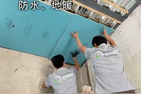 改造北京二环内王府井边上8平米平房 这期吊顶、刮腻子、安装门窗、做防水、做地暖#旧房改造#老房改造#北京平房视频封面