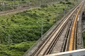 贵阳到成都高铁的第二种路线选择，沿渝贵铁路和成渝高铁运行视频封面
