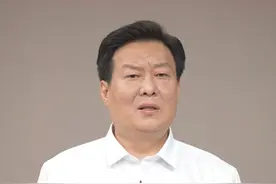 河北广播电视台台长【武鸿儒】：一片丹心，礼赞祖国华诞。 河北广播电视台台长【武鸿儒】：一片丹心，礼赞祖国华诞。全媒妙笔，记刻中华文明。#全国广电精品都来北京了  书写伟大时代，精品奉献人民。我们在首届中国广播电视精品创作大会等您！视频封面