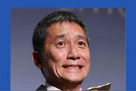 梁朝伟在威尼斯电影节获得终身成就奖！李安说他是“每个导演的梦想”，40年9个影帝，其他更是获奖无数，演戏刻苦，生活低调，这样的影帝谁不爱呢#梁朝伟 #影帝 #教育视频封面