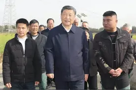 “社会主义是干出来的。”“大家辛苦了！”“五一”国际劳动节之际，重温习近平总书记关心劳动群众、礼赞劳动创造的暖心瞬间。视频封面