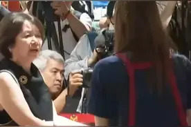 台当局举行超市防空避难演习
阿嬷怒了:早知道我才不来