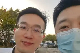 一夜白了头还能变黑吗？，染头发真的会致癌吗？#健康传播为人民 #白头发 #白头发变成黑头发方法 #染头发 #硬核健康科普行动视频封面