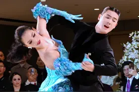 天仙般情意绵绵的爱情故事，展现人间最美好的画面 全国甲A组 2024总决赛冠军-唐渝杰赵艾妮
#摩登舞 #国标舞 #搬运必究