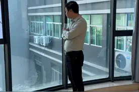 针对钟老板说看不起直播带货的企业家，我谈谈我的个人看法，欢迎拍砖。#制造业 #企业 #观点分享 #箱包视频封面