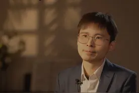 看了42岁胡歌现状才懂：你越淡，人越顺 #胡歌 #刘诗诗 #朴素 #断舍离 #环保