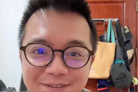 200万美国公务员瑟瑟发抖！马斯克发布最新命令：美国所有联邦雇员必须在下周一之前，提交一份报告叙述自己上周做了啥。否则视为自动辞职。FBI指示员工：不要回应！#马斯克 #泰勒来了视频封面