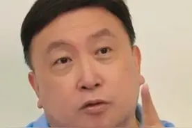 9月16日发布，导演王晶谈于朦胧事件：这一行能让你红到天上，也会让你突然跌进黑暗，人在低谷时什么都不要做，要学会充实自己（潮新闻、晶哥来了-电影文化）