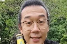 成都小吃摊老板强烈推荐！雪花纯生打多少分？评论区聊聊#测评 #啤酒 #雪花纯生 #成都 视频封面