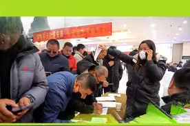 新年伊始，中联重科农业机械迎来市场开门红，各地产品推介会人气爆棚，订单大增！#开门红 #2024视频封面