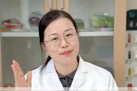 路边这棵牛筋草 对付手脚麻木疼痛 #医学科普 #中医 #风湿 #牛筋草