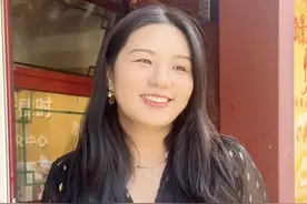 《山花烂漫时》编剧谈“大女主”：女性最重要的是有选择能做自己 《山花烂漫时》编剧袁子弹接受专访时提到，一个女性最重要的是有选择和能做自己，而不是一定要成为一个大女主。 #2025北京文化论坛  #文化与科技双向赋能  #北京范儿