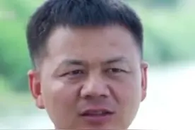 张伟回忆救人全程：如果浪费了5秒，有可能后面我们不是去救人，是去捞人。（央视频号：面对面）#媒体精选计划