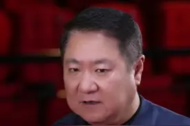 中国首部核潜艇电影《蛟龙行动》来袭！总制片人于冬表示：全新类型、全新场景，在世界大银幕上首次展现核潜艇故事，必将让观众耳目一新。#六公主带着电影拜大年 #蛟龙行动视频封面