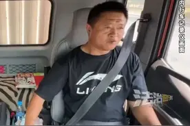 男孩高考失利上不了想去的学校，父亲暖心安慰鼓励儿子：“抬头看看前方 前面都是路 一片光明”（畅）#高考成绩