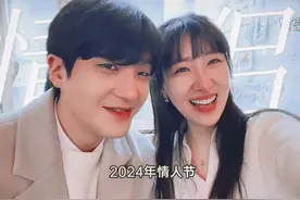 线下真情侣超甜！老5你确实要比你妹妹先结婚咯