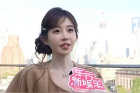 2023年#冯提莫 在社交平台透露自己得了甲状腺癌，经历过健康危机的提莫已然悄悄成长，如今的她简直是一个大写的“人间清醒”。#东方新娱乐