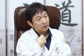 萎缩性胃炎，胃胀，喉咙异物感，打嗝，餐前餐后都打嗝是肝郁 #萎缩性胃炎 #喉咙异物感 #中医脾胃郑晓鹏医生