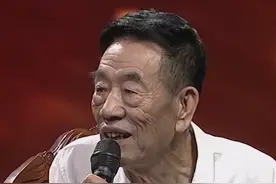 “超级绿叶”杨少华回忆捧哏经历：刻苦锻炼让观众爱听自己说话