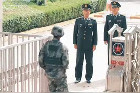 为什么没人敢骚扰站岗的哨兵？ #部队 #冷知识 #科普视频封面