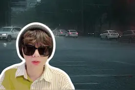 山东狂风暴雨！高温要结束了吗？ 像刮台风一样啊！被极端高温炙烤后的山东突然出现狂风暴雨冰雹！这是台风丹娜丝带来的吗？是否意味着高温要彻底结束了？#济南暴雨 #高温 #强对流 #知识前沿派对 @中国气象爱好者 @中气爱怎么说