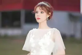 如果不是亲眼所见，谁敢相信整容成芭比娃娃的迪丽拉，连吃饭都成了问题 #迪丽拉 #芭比娃娃 #整容 #明星故事 #明星人物传视频封面