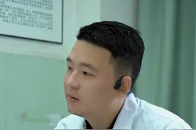 看看你有没有这样的烦恼，一紧张、焦虑，天气一热就汗如雨下 这就是手汗症的典型表现   #手汗症 #胸外科 #硬核健康科普行动  #胸外科鲍医生视频封面