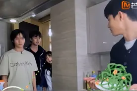 #沈月 的鼓励式教育：你的西红柿厚切的正好#快乐的大人 #芒果综艺搞笑名场面
