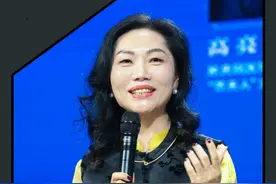 百果园集团总裁徐艳林认为，女性的幸福指数相对于男性更高，并且商业女性在事业与家庭等方面展现出卓越的平衡能力。#大有学问  #天下女人国际论坛 #徐艳林视频封面