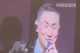 杭州演唱会上，张学友唱《一路上有你》时破音，他调皮吐舌，现场给自己找补，虽不完美但很真实。#张学友 #演唱会 #一路上有你视频封面