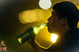《人世间》孙赶超卧轨自尽，揭示底层老百姓的苦难与无奈，太扎心视频封面